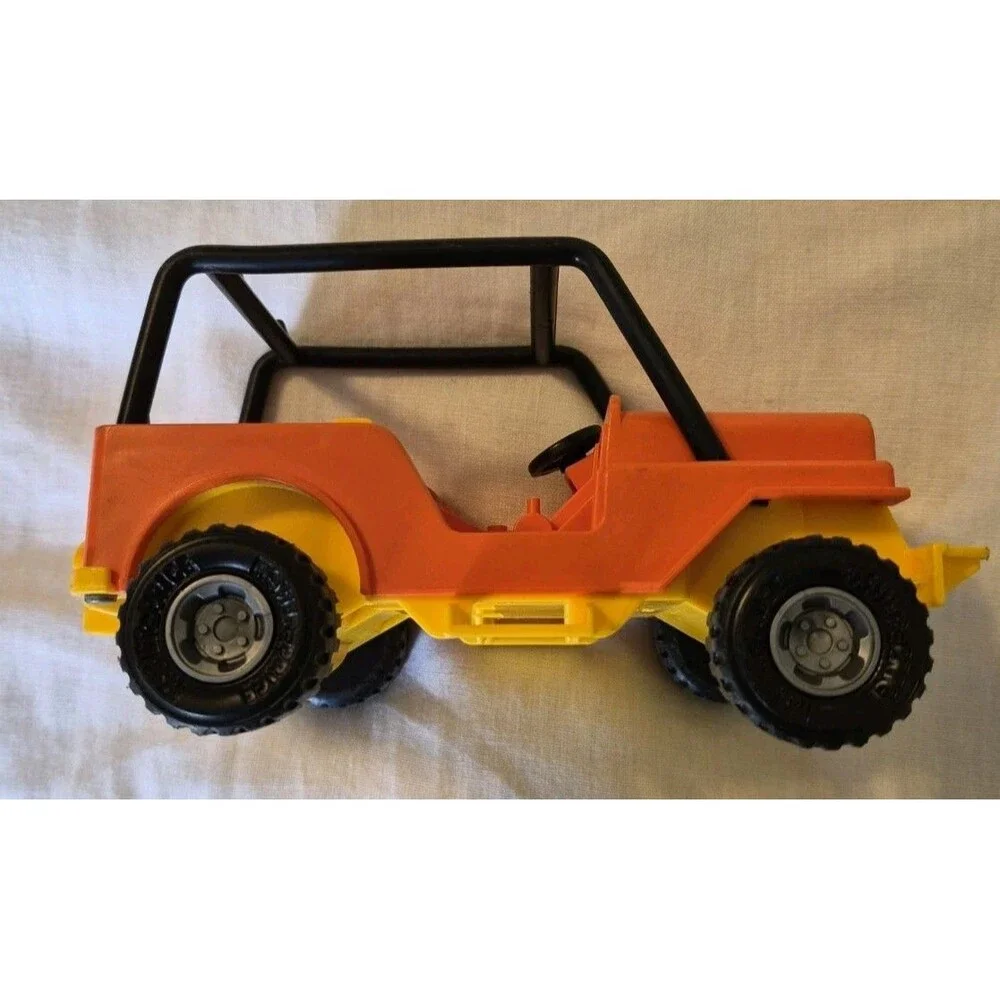 Vintage 1977 Fisher Price Adventure People Northwoods Trailblazer Jeep Orange